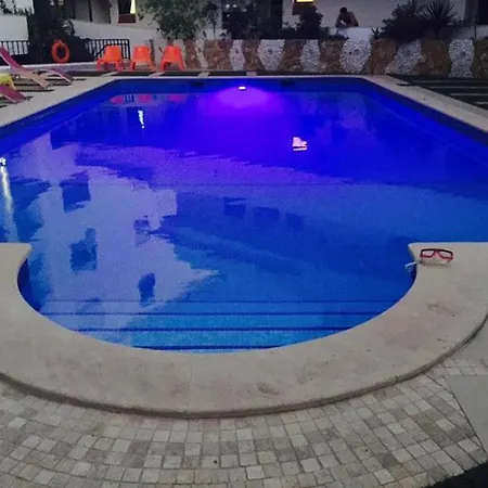 150m To The At Sol A Sul アパート