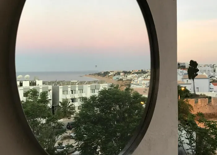 150m To The At Sol A Sul Албуфейра